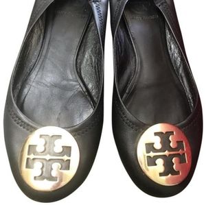 Firm Tory Burch Reva size 7.5